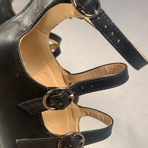 New black leather Mary Jane strappy 4” block heel three buckles rear zipper - Picture 13 of 16